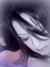 Jennifer Martin Photo 15