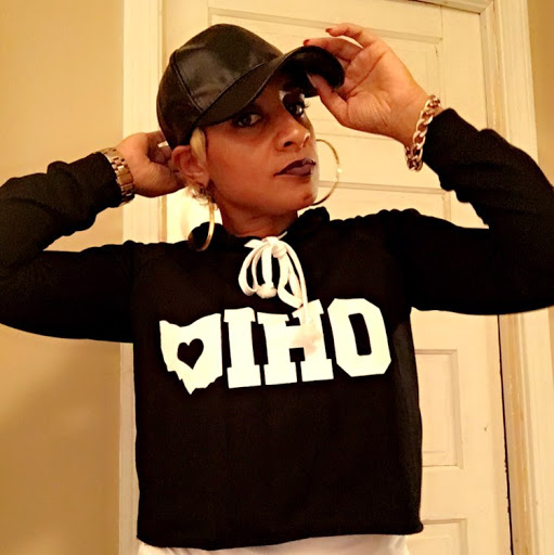 Stephanie Alston Photo 29