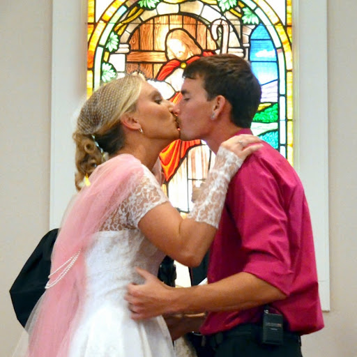 Laura Sharpe Photo 19