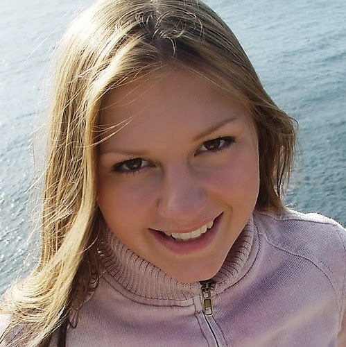 Samantha Gates Photo 6