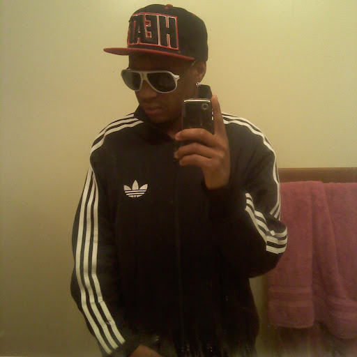 Kenny Braxton Photo 13