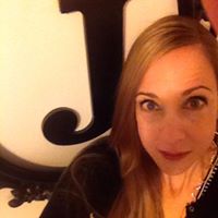 Julia Sprouse Photo 9