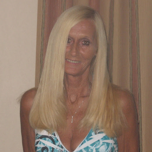 Dorothy Howell Photo 18