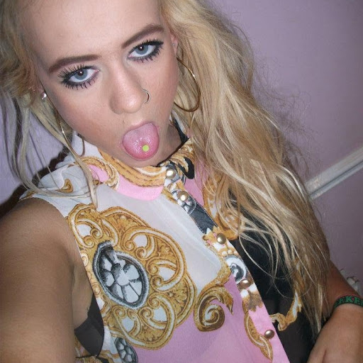 Alice Newman Photo 29