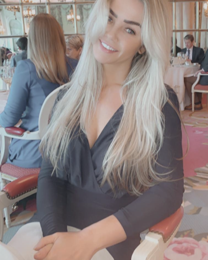 Janine Jordan Photo 17