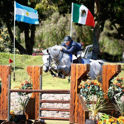Michael Aguilera Photo 15