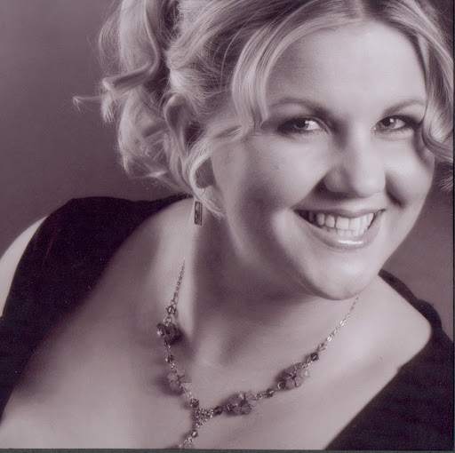 Hilary Phillips Photo 17