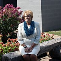 Vickie Allen Photo 16