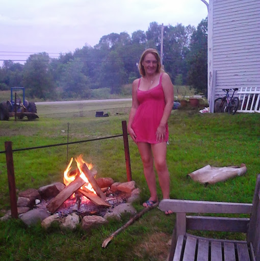 Julie Crowe Photo 19