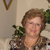 Suzanne Walker Photo 41