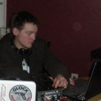 Kevin Daniel Photo 32