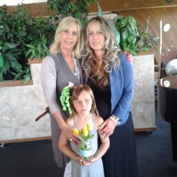 Julie Leslie Photo 32