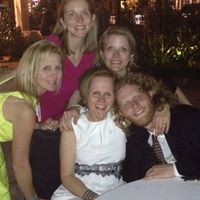 Elizabeth Richards Photo 22