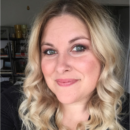 Jennifer Vaughn Photo 46