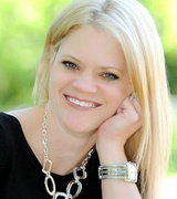 Martha Bennett Photo 2