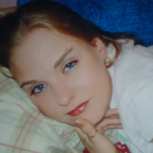 Shannon Rhodes Photo 25
