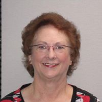 Laura Yates Photo 18