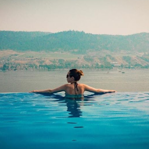 Emma Singleton Photo 17