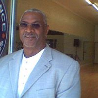Larry Lindsey Photo 15