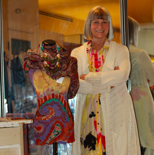 Lynne Hanson Photo 16
