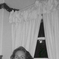 Janette Martin Photo 17