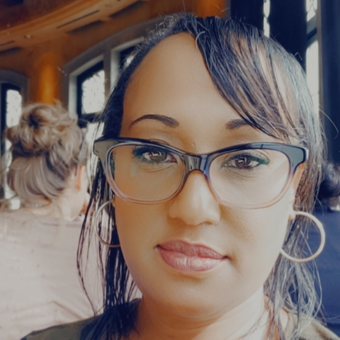 Stacey Madison Photo 6