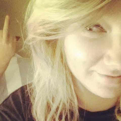 Charlotte Thompson Photo 13