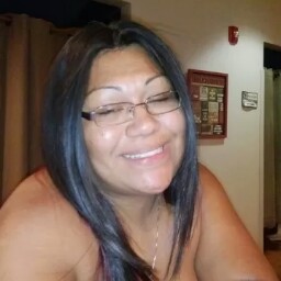 Angela Hernandez Photo 14