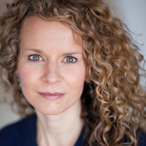 Allison Cloud Photo 19