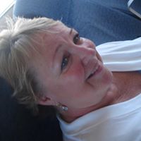 Connie Benton Photo 16