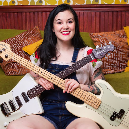 Alexandra Williams Photo 21