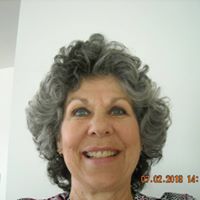 Robin Sims Photo 27