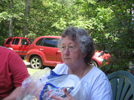 Kathleen Wallace Photo 33