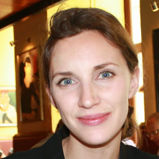 Sarah Francis Photo 36