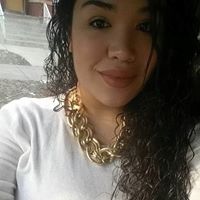 Julie Calderon Photo 16