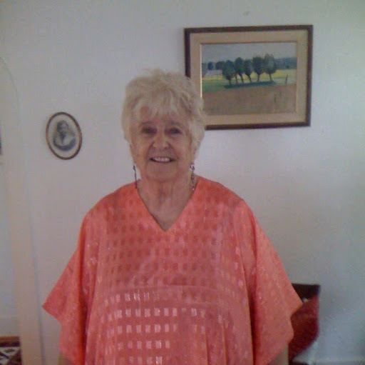 Elizabeth Christopher Photo 12