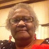 Maxine White Photo 9