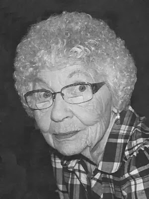 Debbie Morrison Photo 37