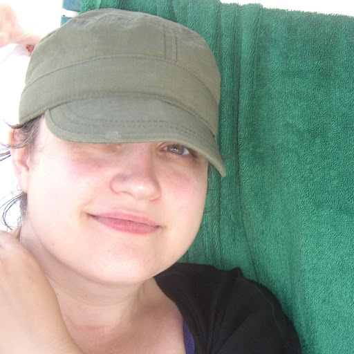 Alicia Almeida Photo 23