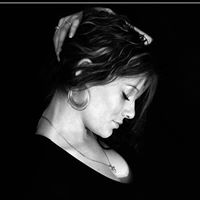 Stephanie Bourgeois Photo 8