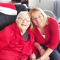 Elizabeth Tremblay Photo 31