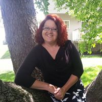 Angela Arnold Photo 27