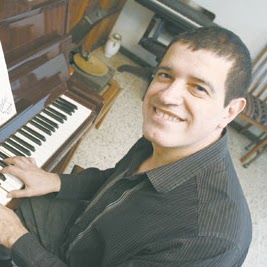 Carlos Guzman Photo 21