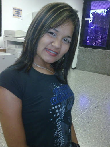 Kimberly Suarez Photo 17