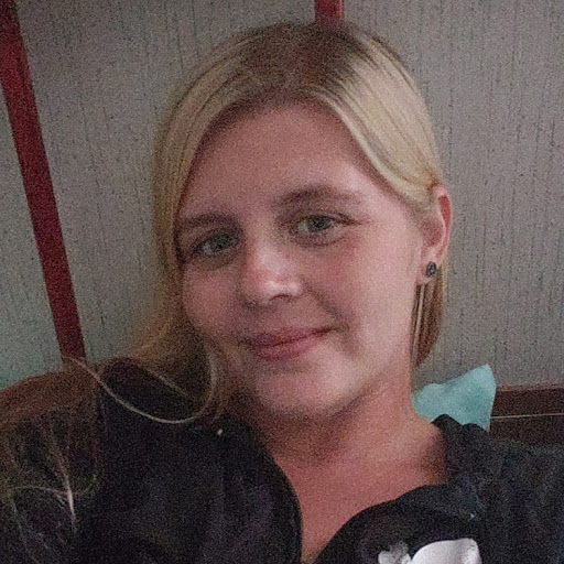 Danielle Ayres Photo 29