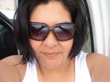 Vicki Martinez Photo 4