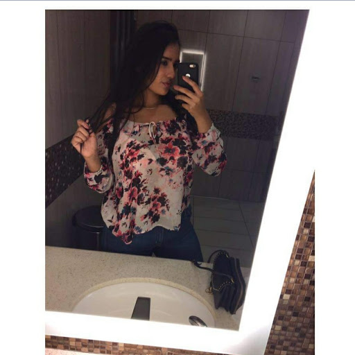 Rebecca Long Photo 11