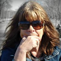 Bobbi Miller Photo 18