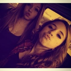 Stephanie Leslie Photo 36