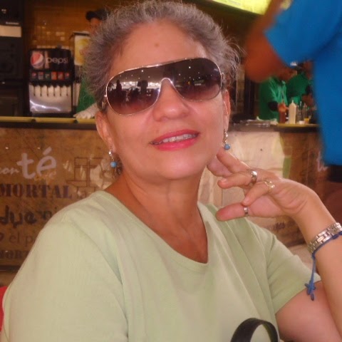Liz Hurtado Photo 19